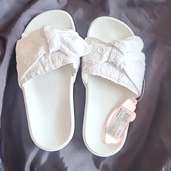 Slide-on - Picture 1 of 2